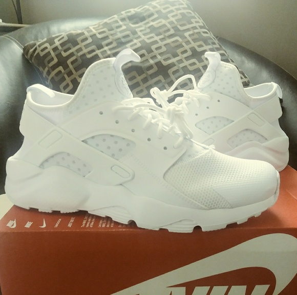 (SOLD) NIB HUARACHE ULTRAS - Picture 2 of 5